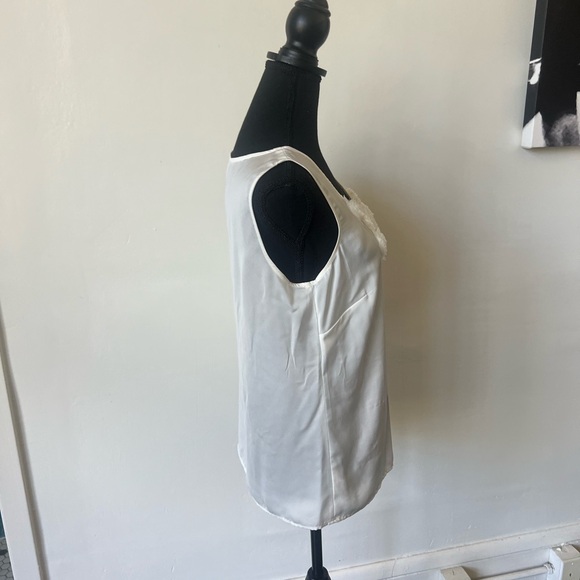 LOFT Floral Appliqué Cream Camisole Blouse Size Small - Picture 4 of 7